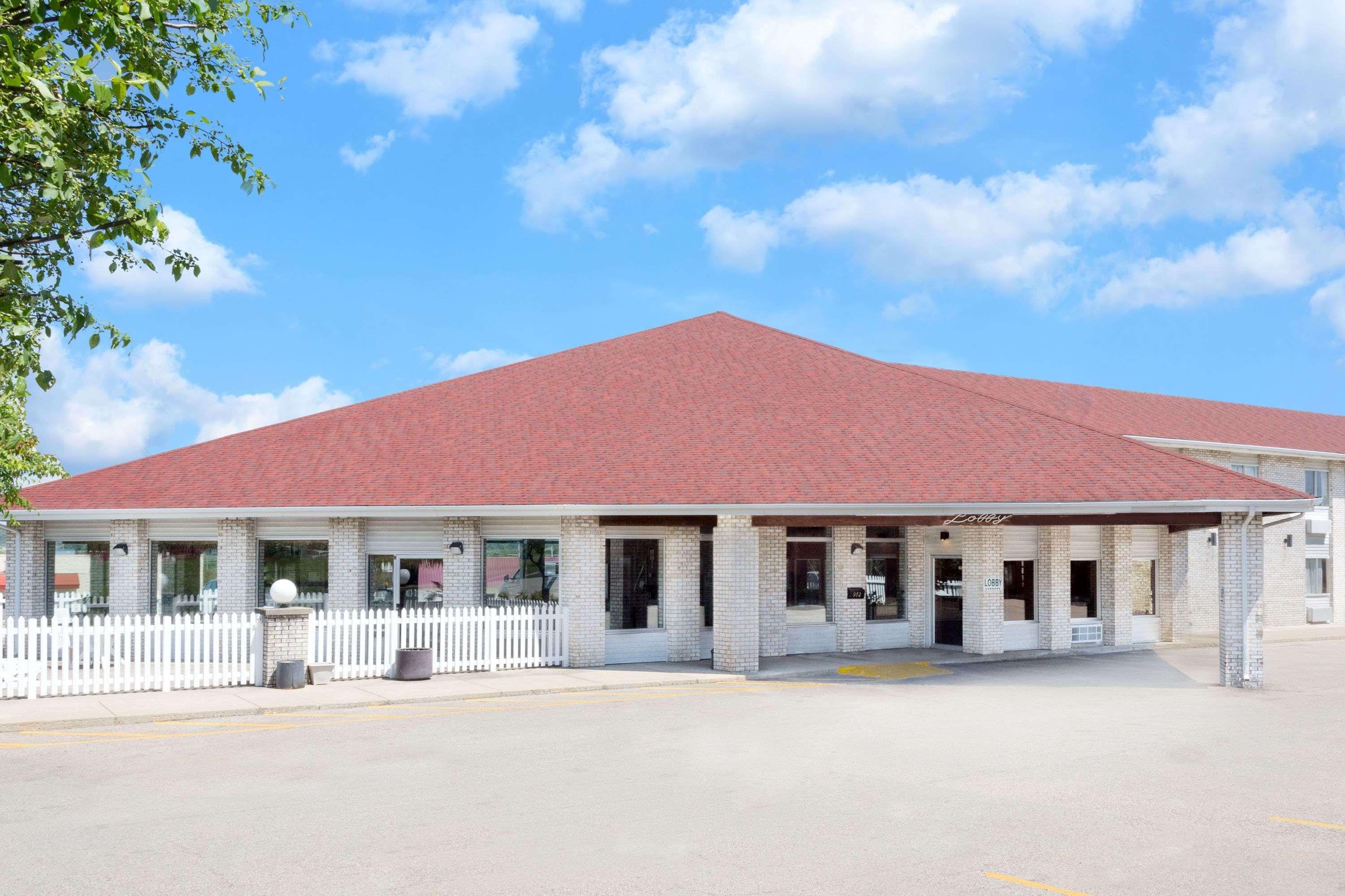 Days Inn By Wyndham Jackson Exterior foto